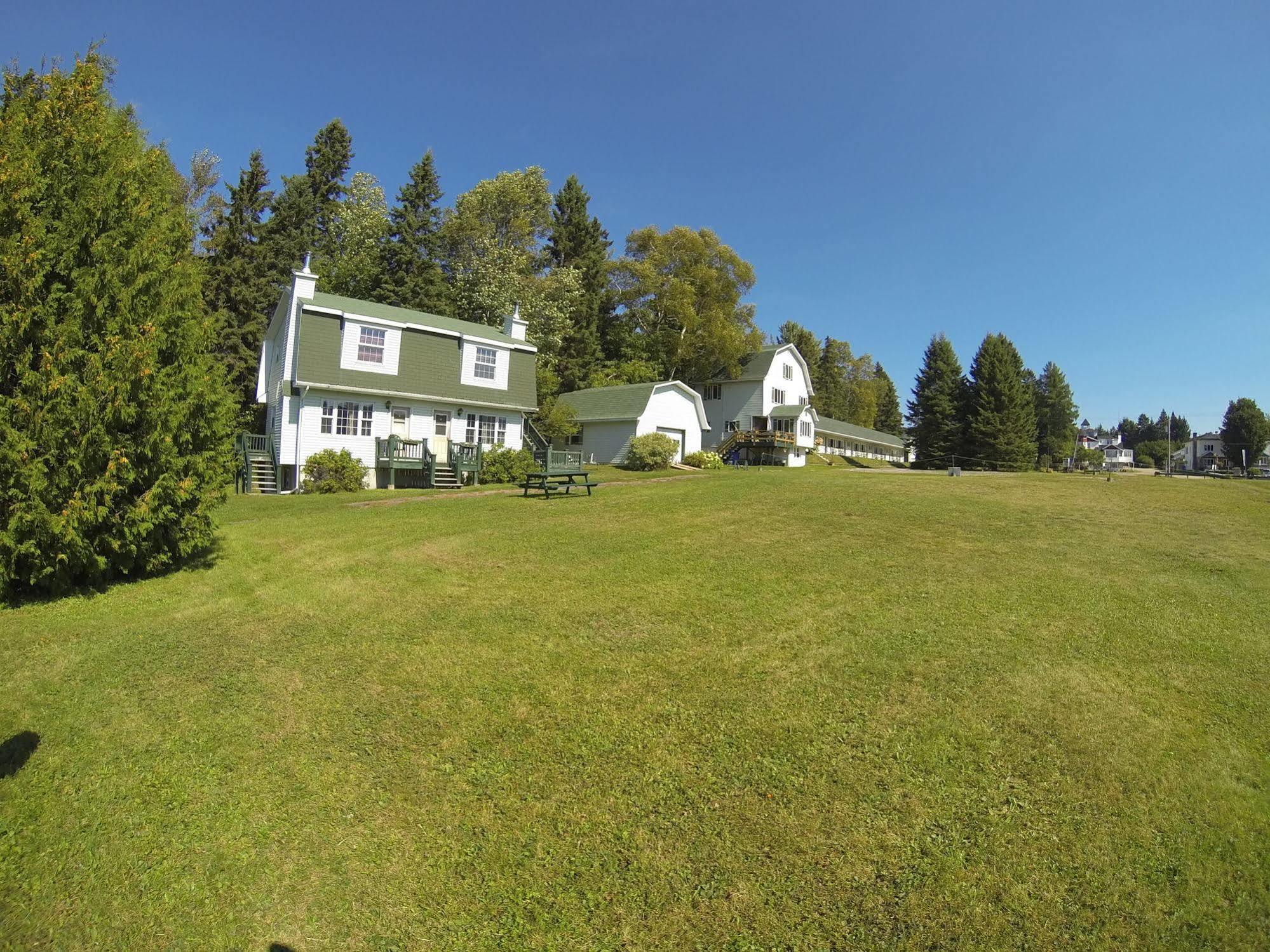 Motel Le Fleuron Saint-Donat-de-Montcalm Extérieur photo