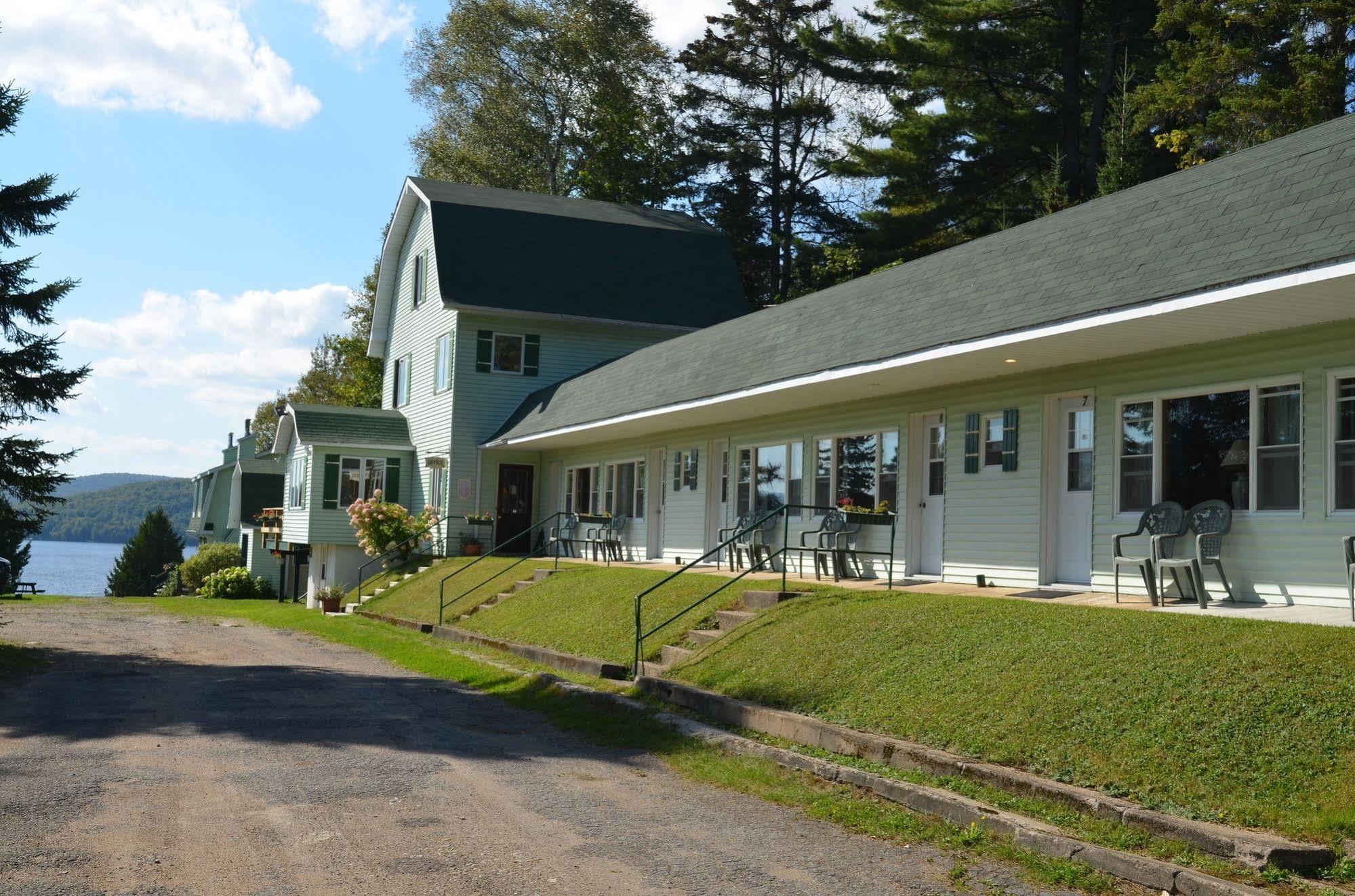 Motel Le Fleuron Saint-Donat-de-Montcalm Extérieur photo
